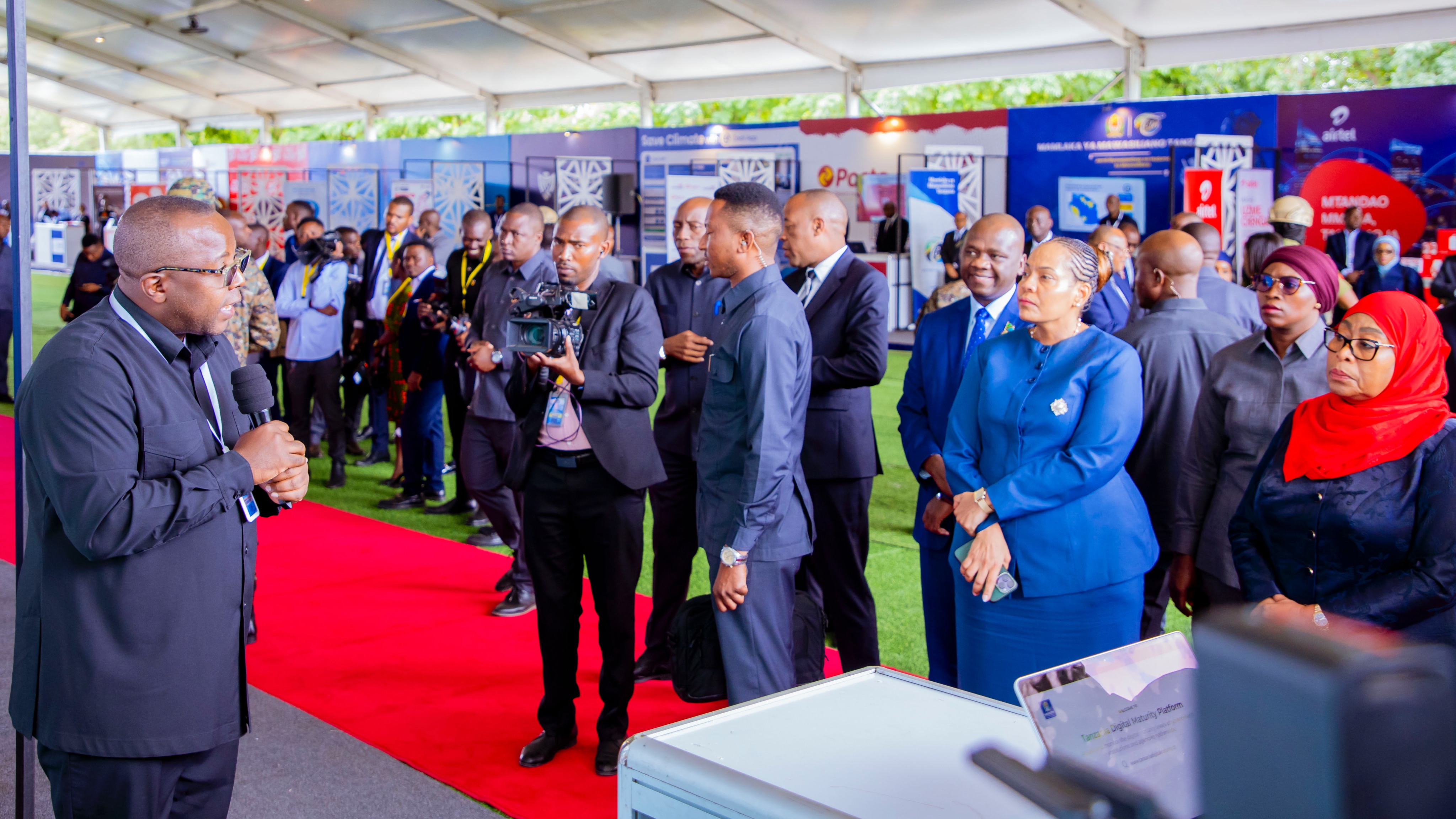 Wizara ya Mawasiliano na Teknolojia ya Habari