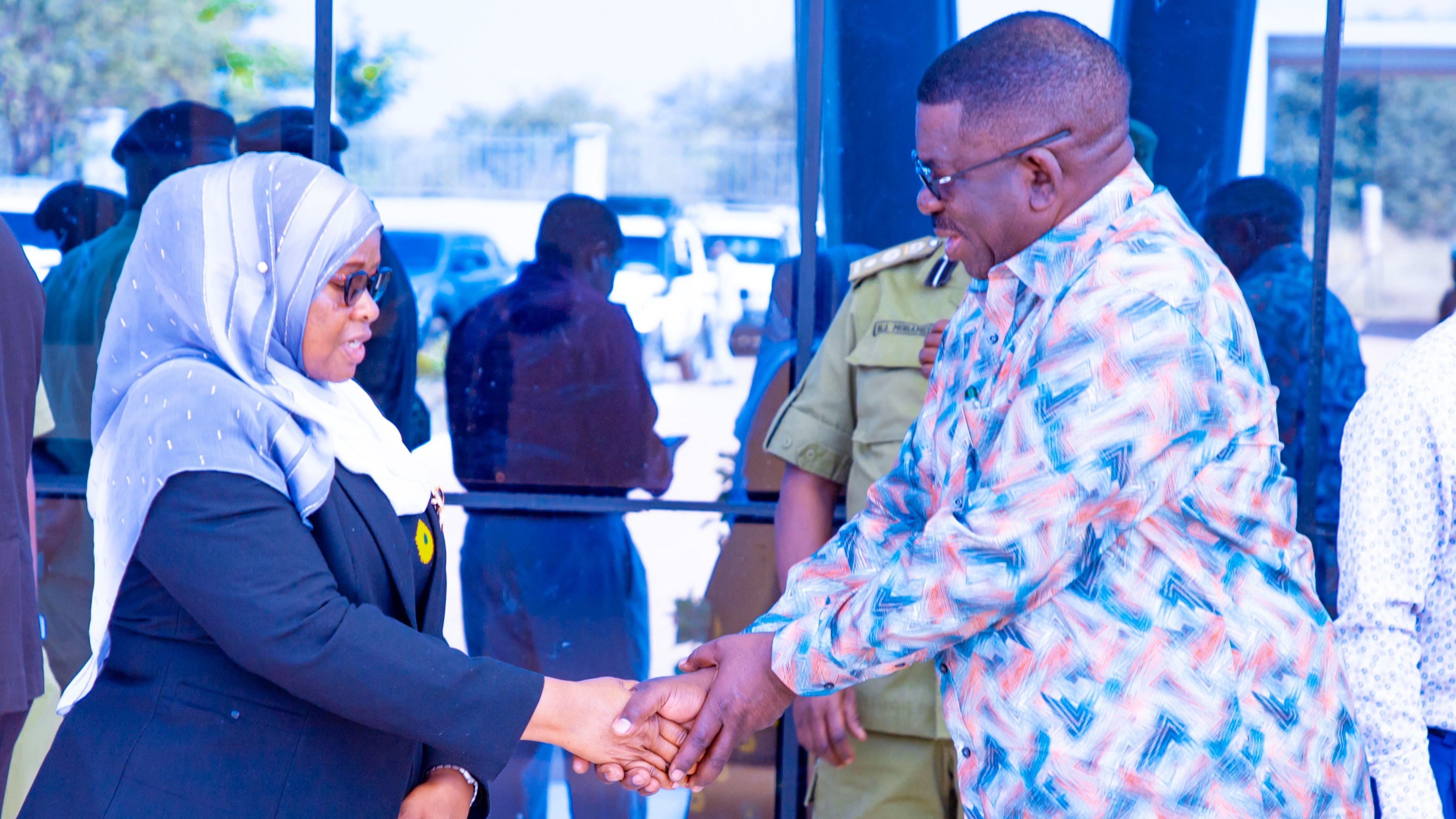 NAIBU WAZIRI MKAMA ATETA NA MKUU WA MKOA WA KATAVI.