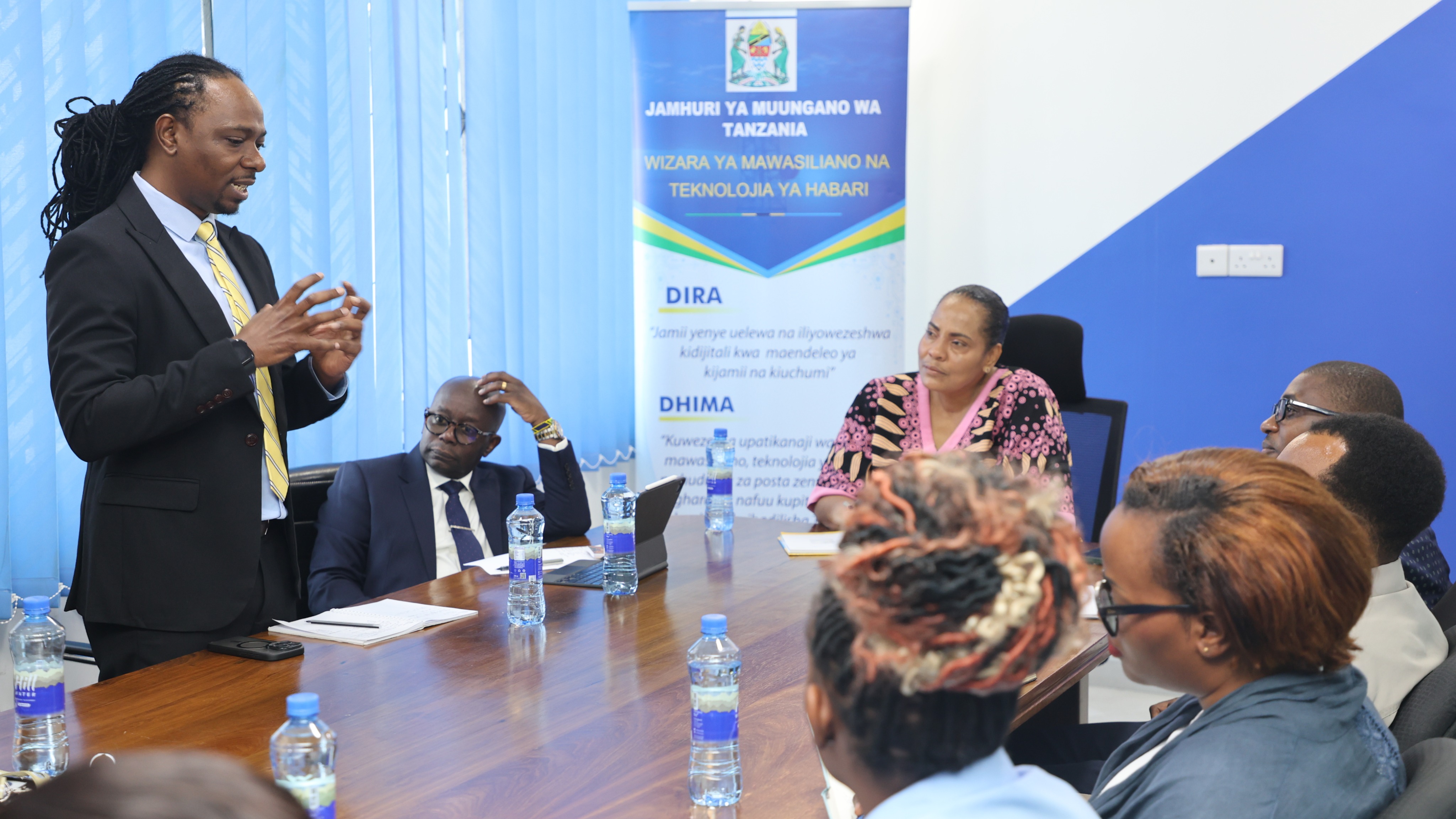 WAZIRI KAIRUKI AKUTANA NA KAMPUNI CHANGA ZA TEHAMA, AJADILI FURSA NA CHANGAMOTO