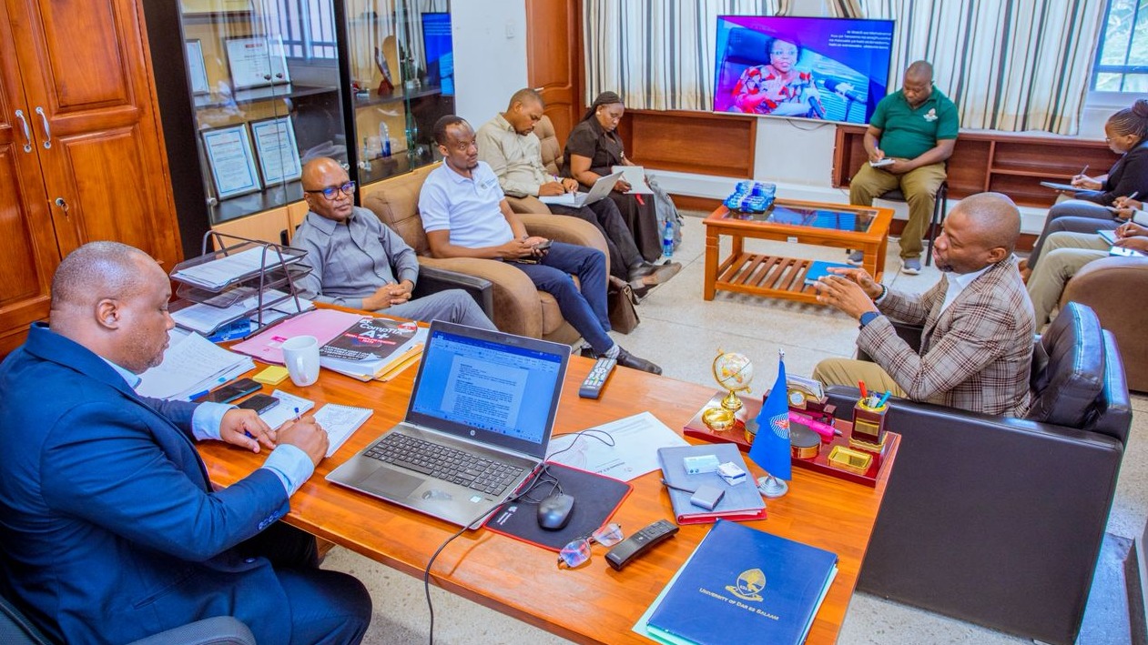 WIZARA YA MAWASILIANO YATEMBELEA UDSM KWA MAANDALIZI YA PROGRAMU ZA NDTI